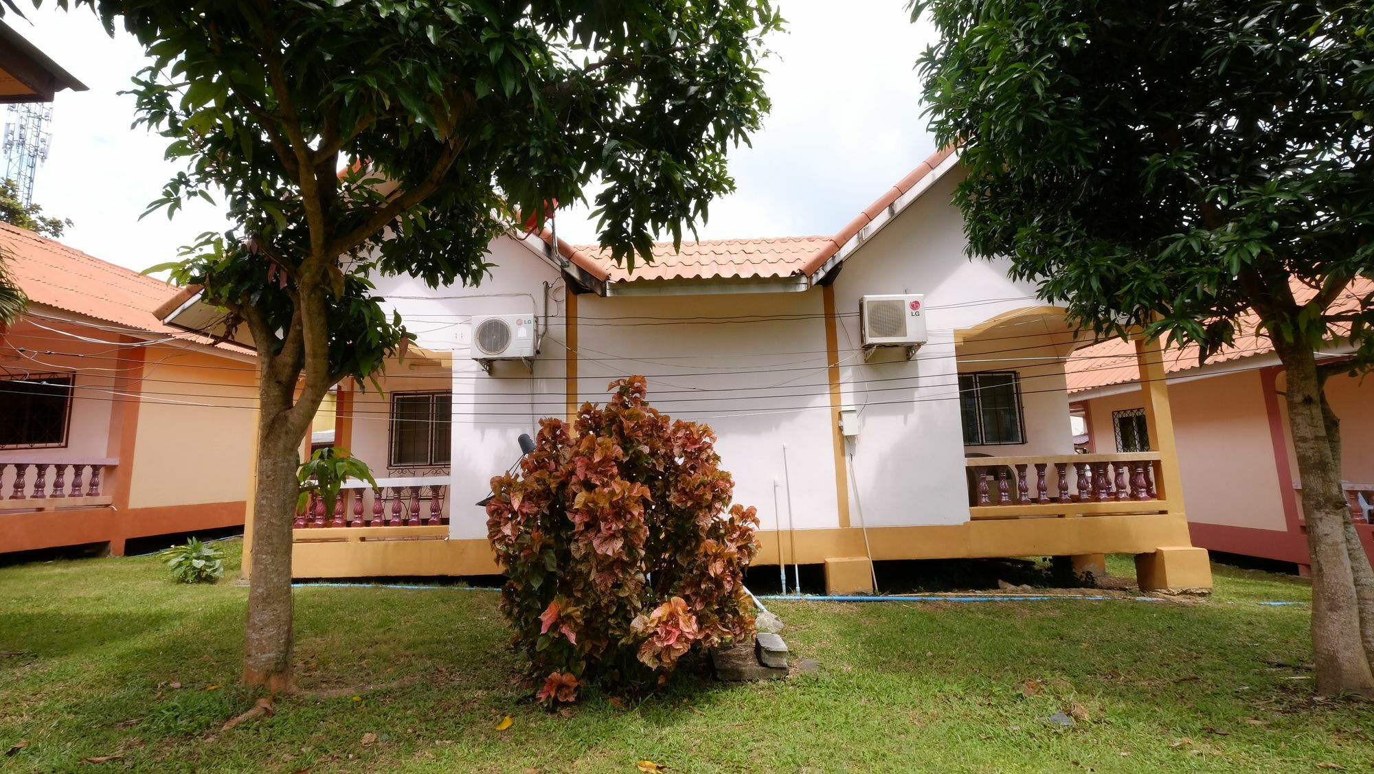 Hassana Garden Home Koh Lanta Exterior photo